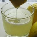 This image has an empty alt attribute; its file name is lemonjuice.jpg